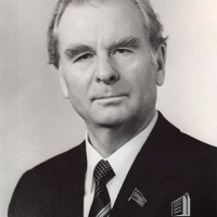                                                                           К 100-летию С.И. Манякина 